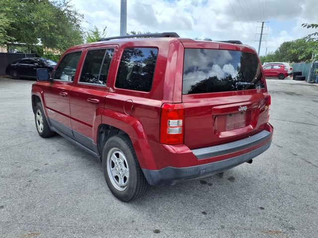 Used 2015 Jeep Patriot Sport w/ Power Value Group FWD image 5