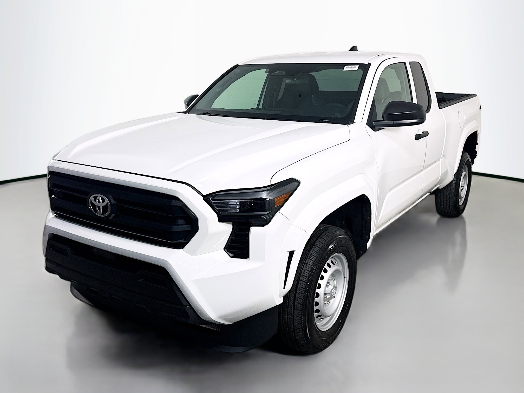 Used 2025 Toyota Tacoma SR image 4