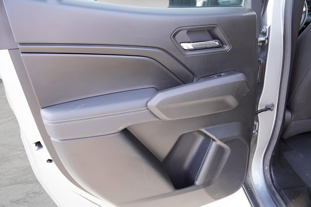 Used 2025 GMC Canyon Elevation w/ Convenience Package image 10