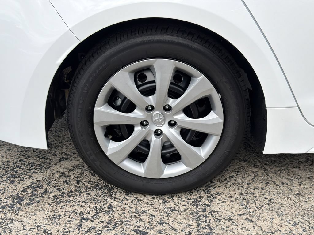 Used 2026 Toyota Corolla LE FWD image 21