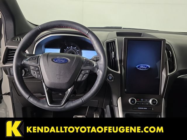 Used 2021 Ford Edge ST-Line w/ Cold Weather Package AWD/4WD image 9