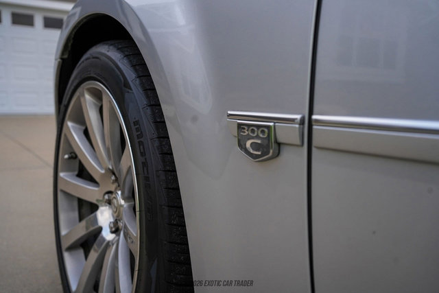 Used 2006 Chrysler 300 SRT8 w/ SRT Option Group II image 41