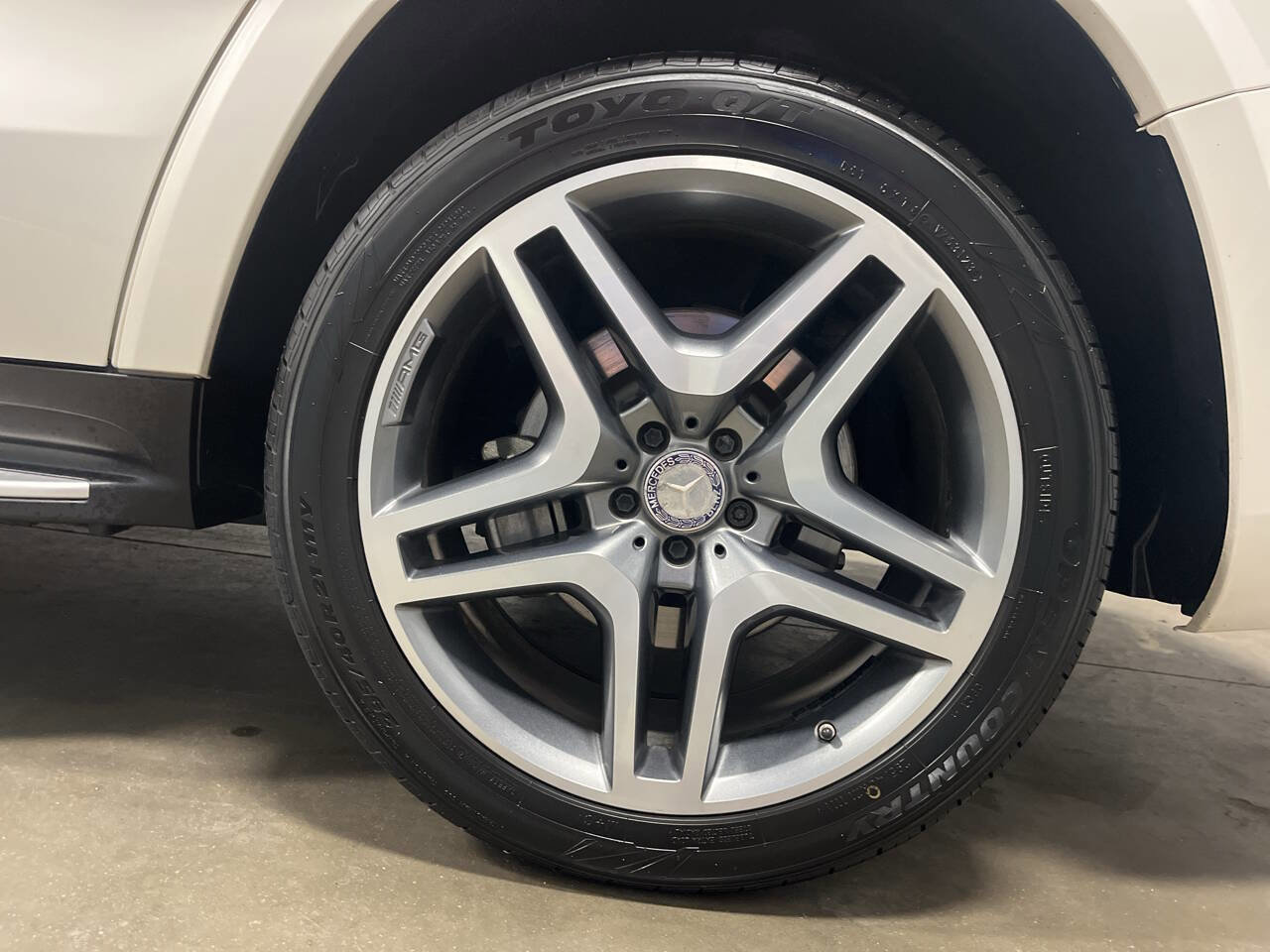 Used 2017 Mercedes-Benz GLS 550 4MATIC image 10