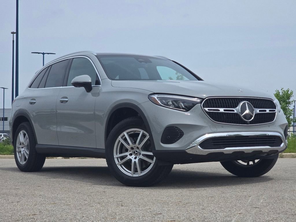 Certified 2026 Mercedes-Benz GLC 300 4MATIC image 2