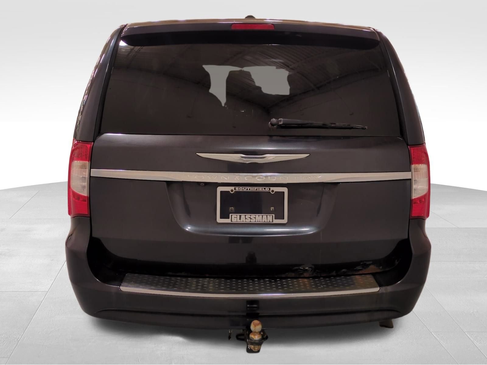 Used 2014 Chrysler Town & Country Touring image 4