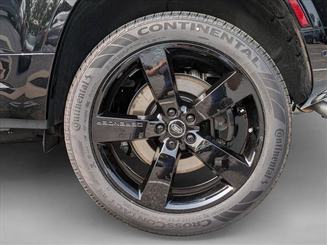 Used 2025 Land Rover Defender 110 V8 AWD/4WD image 10