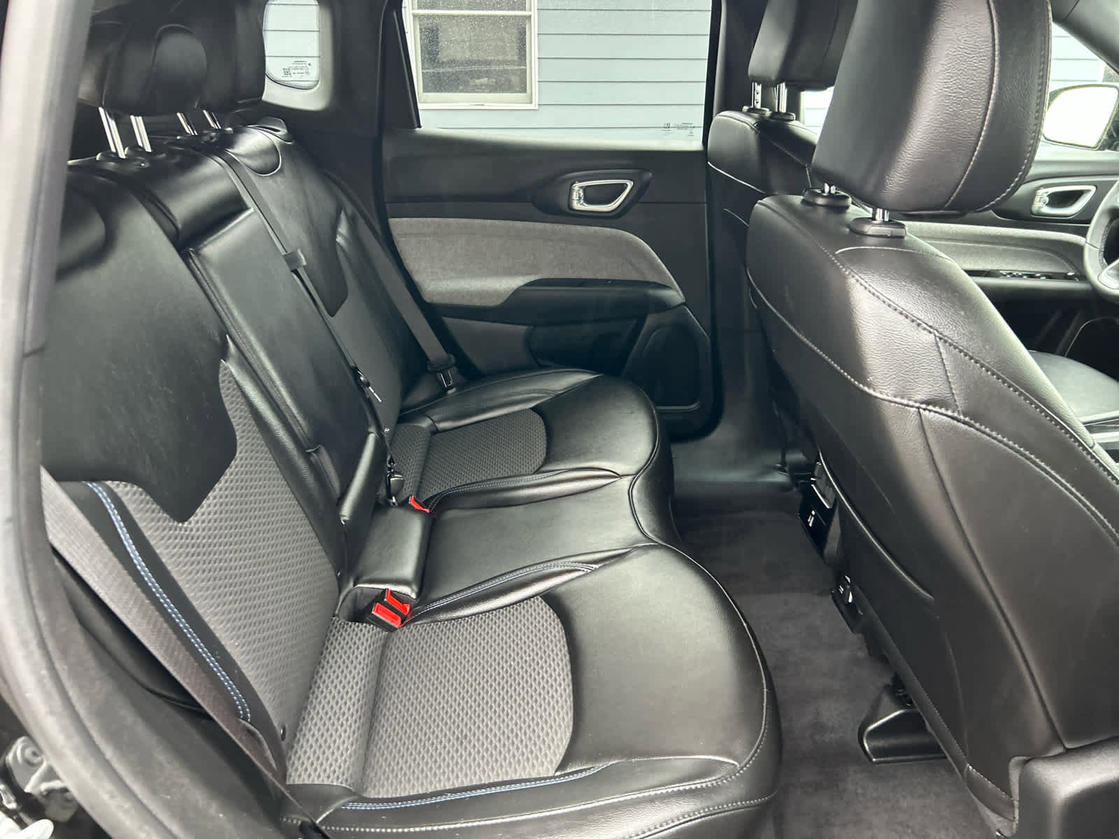 Used 2023 Jeep Compass Latitude w/ Convenience Group image 22