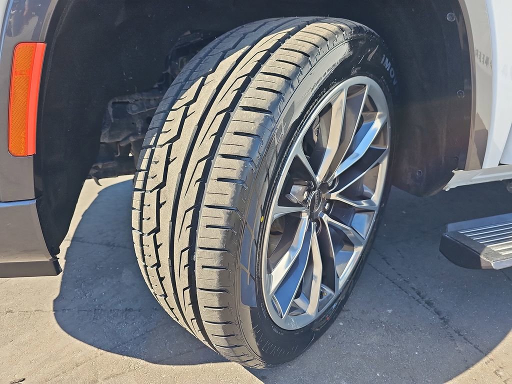 Used 2022 Jeep Wagoneer Series III w/ Premium Group I image 37