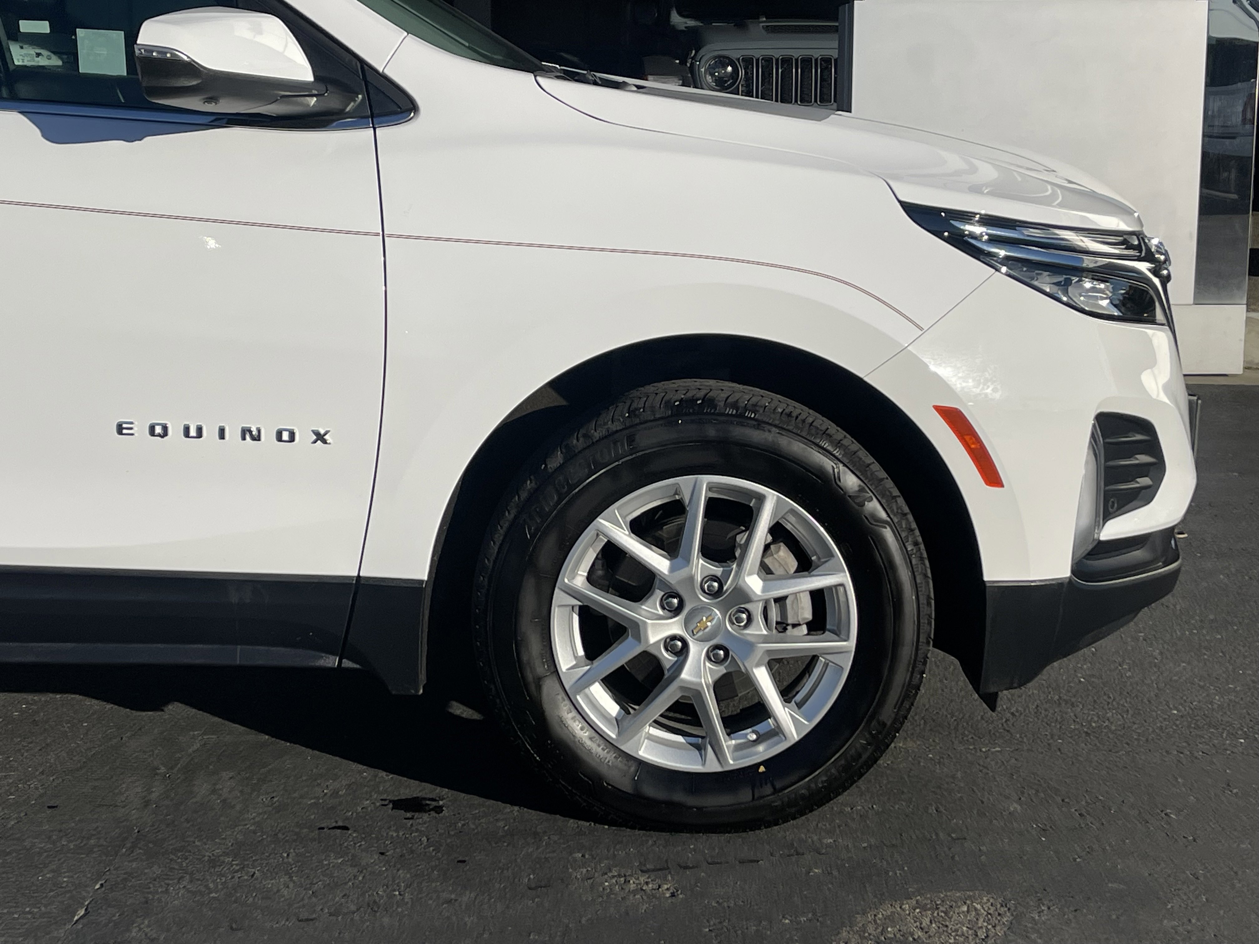 Used 2024 Chevrolet Equinox LT image 8