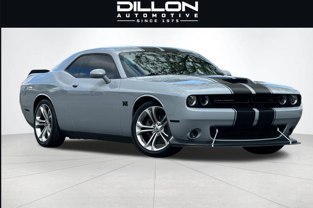 Used 2020 Dodge Challenger R/T RWD image 2