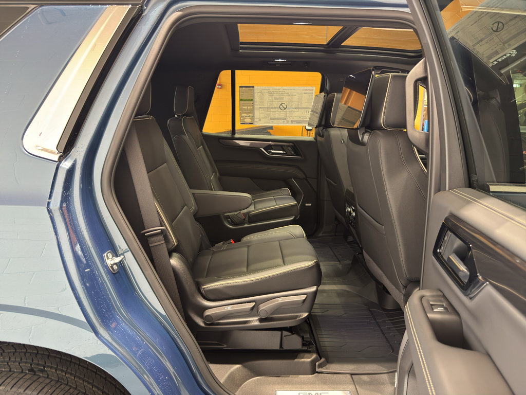 New 2026 GMC Yukon Elevation w/ Elevation Premium Package AWD/4WD image 21