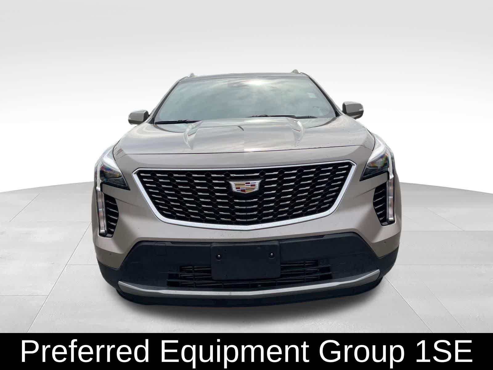 Used 2023 Cadillac XT4 Premium Luxury AWD/4WD image 2