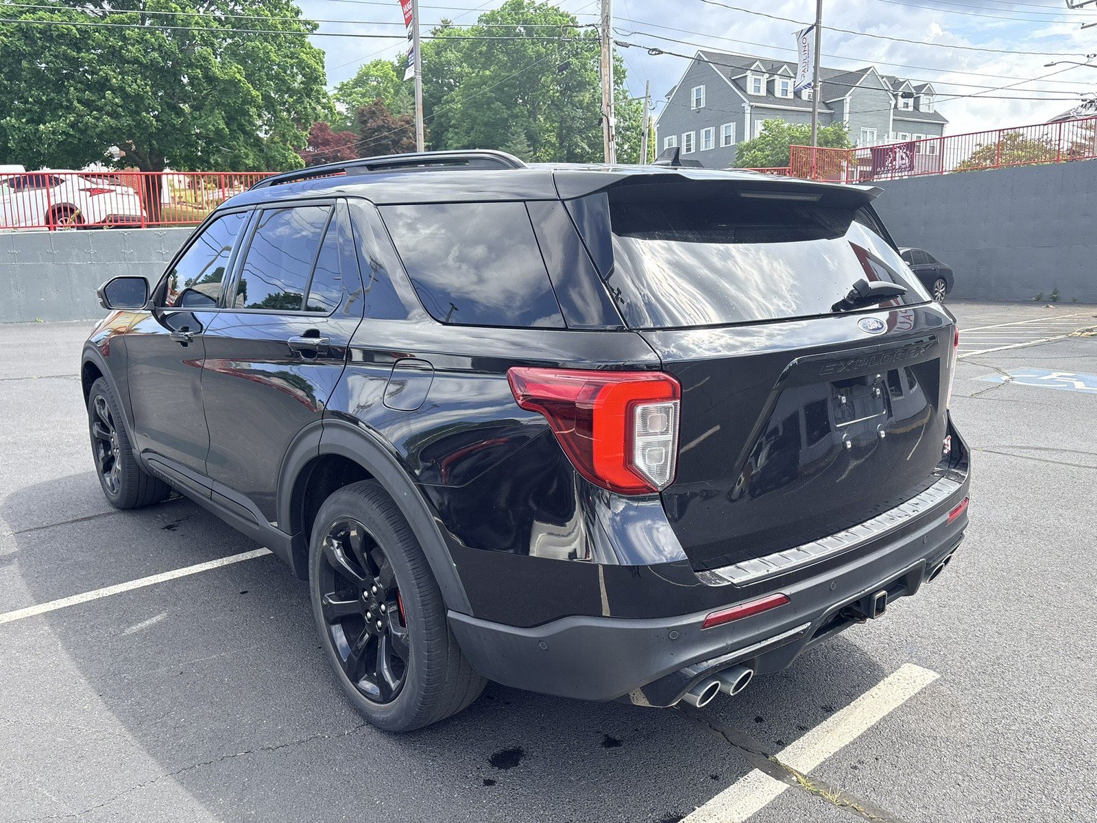 Used 2020 Ford Explorer ST w/ ST High-Performance Pack AWD/4WD image 7