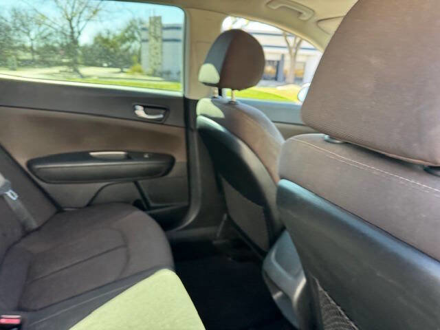 Used 2019 Kia Optima LX image 23