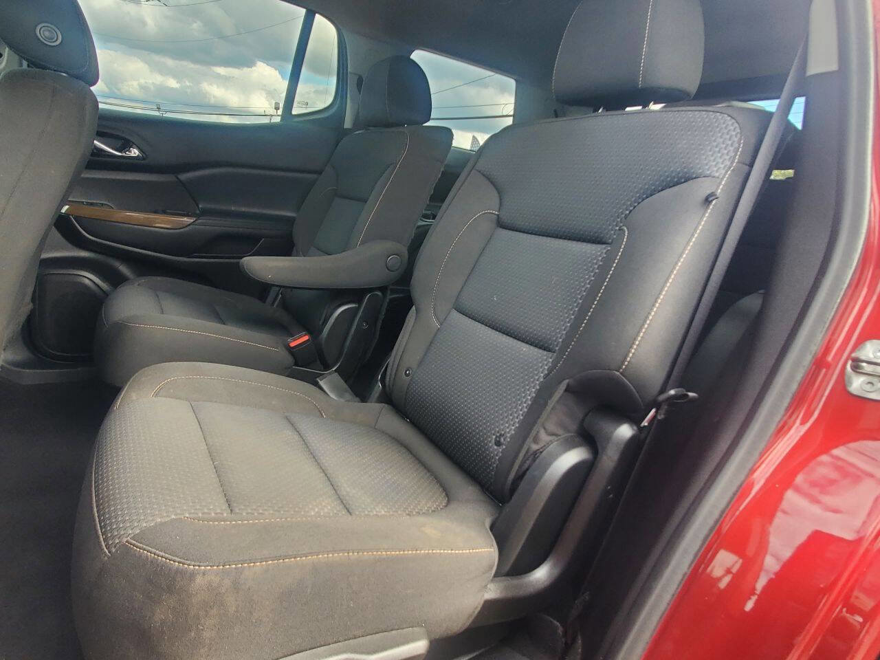 Used 2021 GMC Acadia SLE w/ Driver Convenience Package AWD/4WD image 11