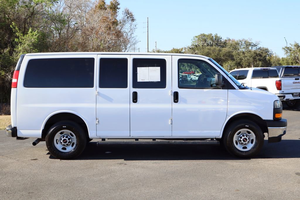 Used 2022 GMC Savana 3500 LS w/ Chrome Appearance Package image 9