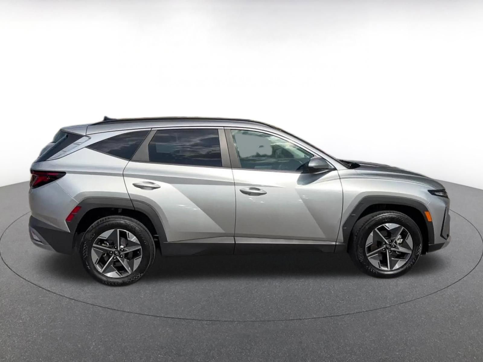 Used 2025 Hyundai Tucson SEL AWD/4WD image 16