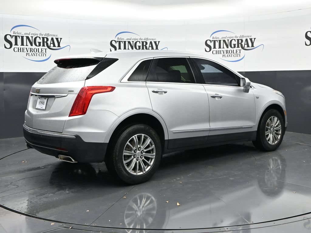 Used 2018 Cadillac XT5 Luxury w/ Driver Awareness Package FWD image 7
