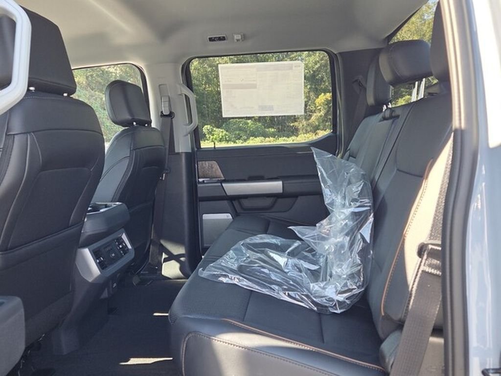 New 2027 Ford F350 Lariat w/ Black Appearance Package AWD/4WD image 7