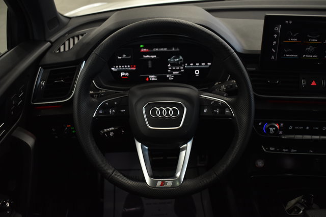 Used 2025 Audi SQ5 Premium Plus w/ Premium Plus Package image 16