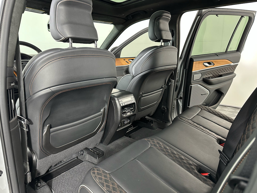 Used 2022 Jeep Grand Cherokee Summit AWD/4WD image 27