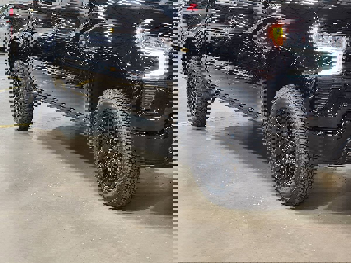 Used 2025 Chevrolet Silverado 1500 LT Trail Boss w/ Convenience Package II image 16