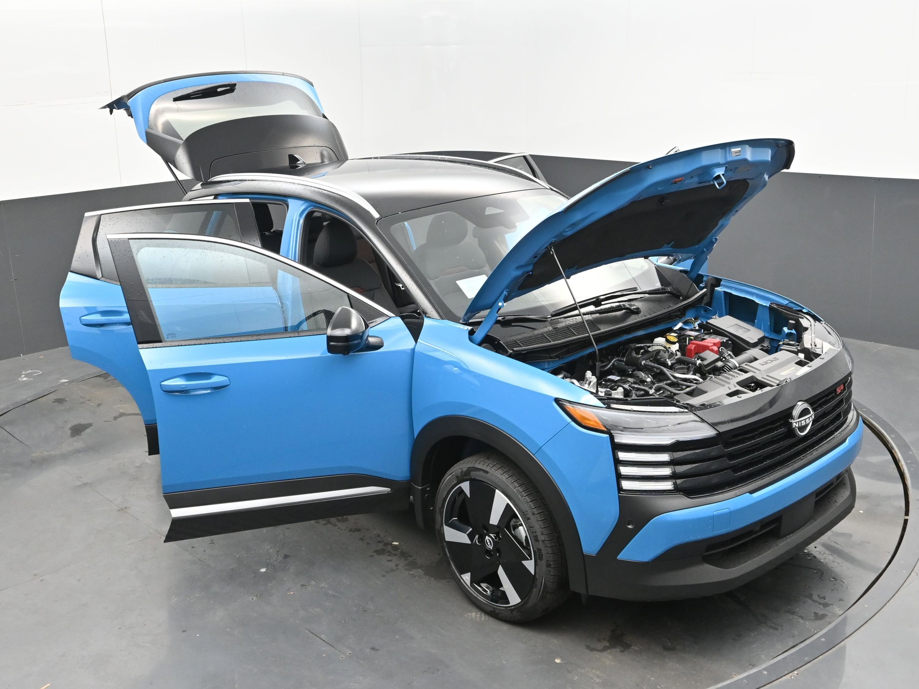 New 2025 Nissan Kicks SR image 38