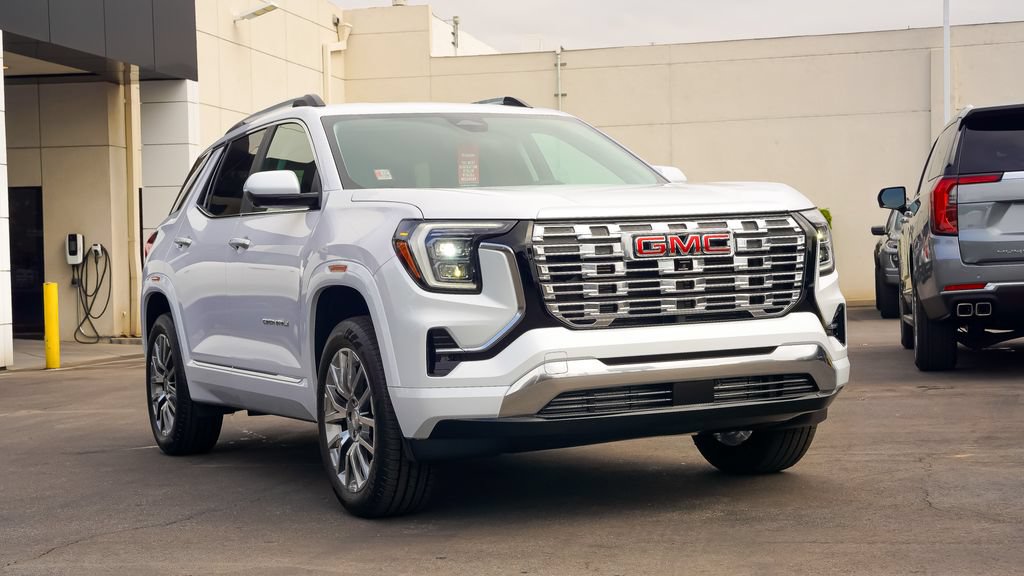 New 2026 GMC Terrain Denali AWD/4WD image 5