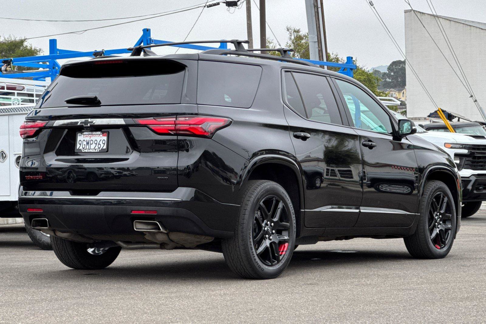 Used 2023 Chevrolet Traverse Premier w/ Redline Edition image 6