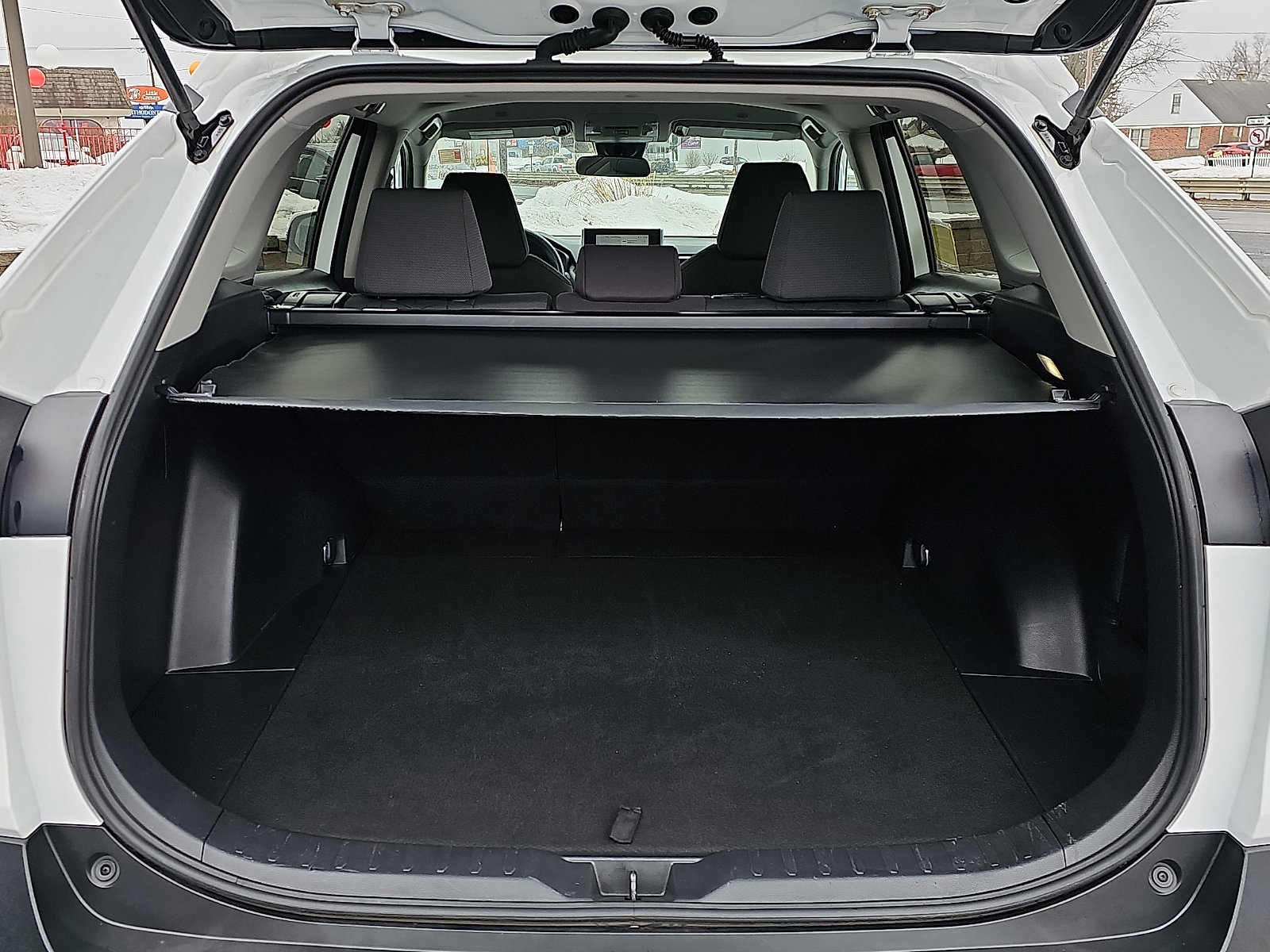 Used 2024 Toyota RAV4 XLE image 29