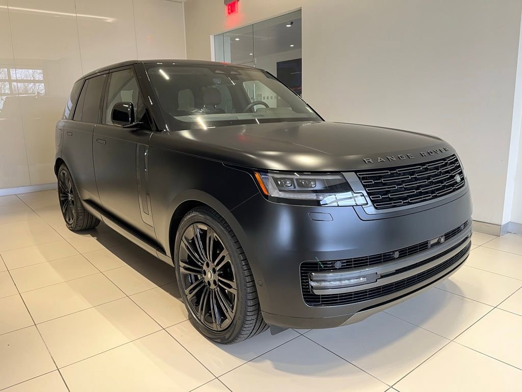 Used 2025 Land Rover Range Rover SE image 5