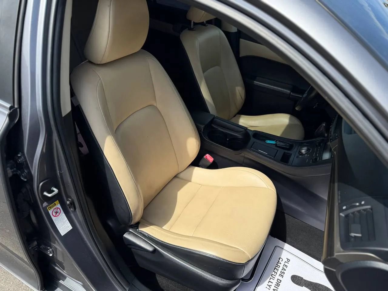 Used 2014 Lexus CT 200h image 37