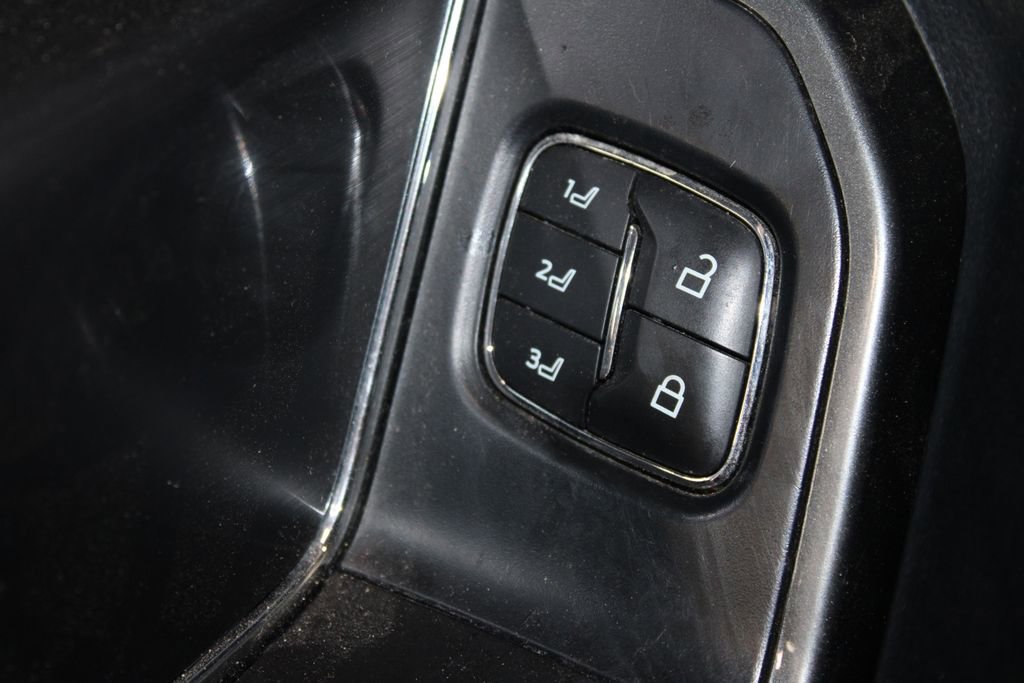 Used 2023 Ford F150 Lariat w/ Equipment Group 502A High image 29