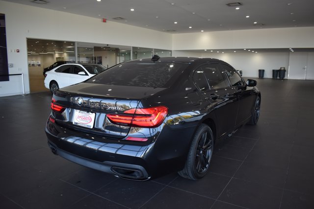 Used 2017 BMW 740e xDrive AWD/4WD image 7