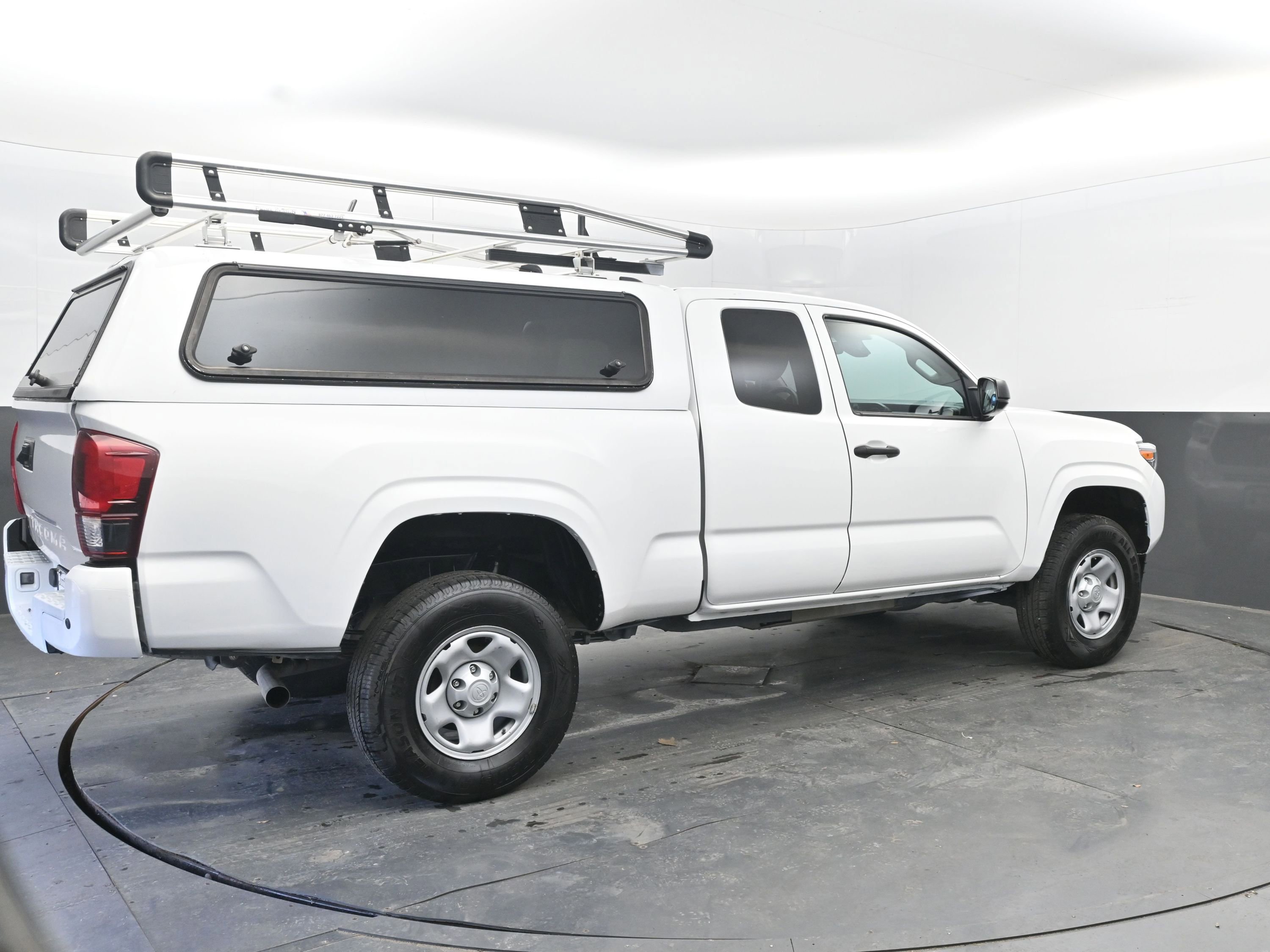 Used 2022 Toyota Tacoma SR image 7