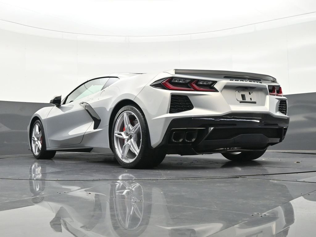 Used 2024 Chevrolet Corvette Stingray Preferred Cpe w/ Z51 Performance Package RWD image 27