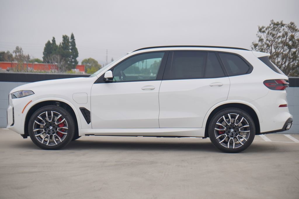 New 2026 BMW X5 xDrive50e w/ M Sport Package image 4
