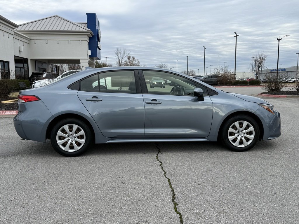 Used 2021 Toyota Corolla LE image 8