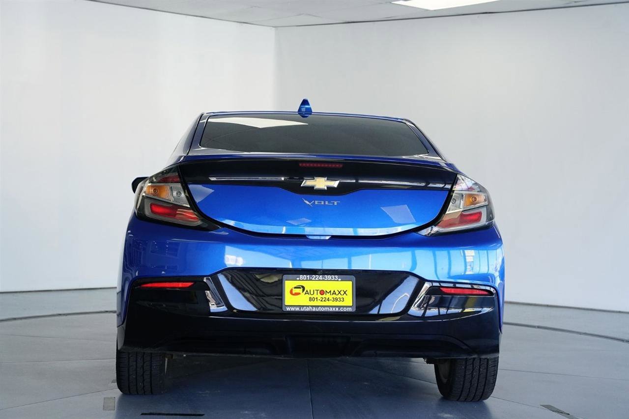 Used 2017 Chevrolet Volt LT w/ Comfort Package image 7