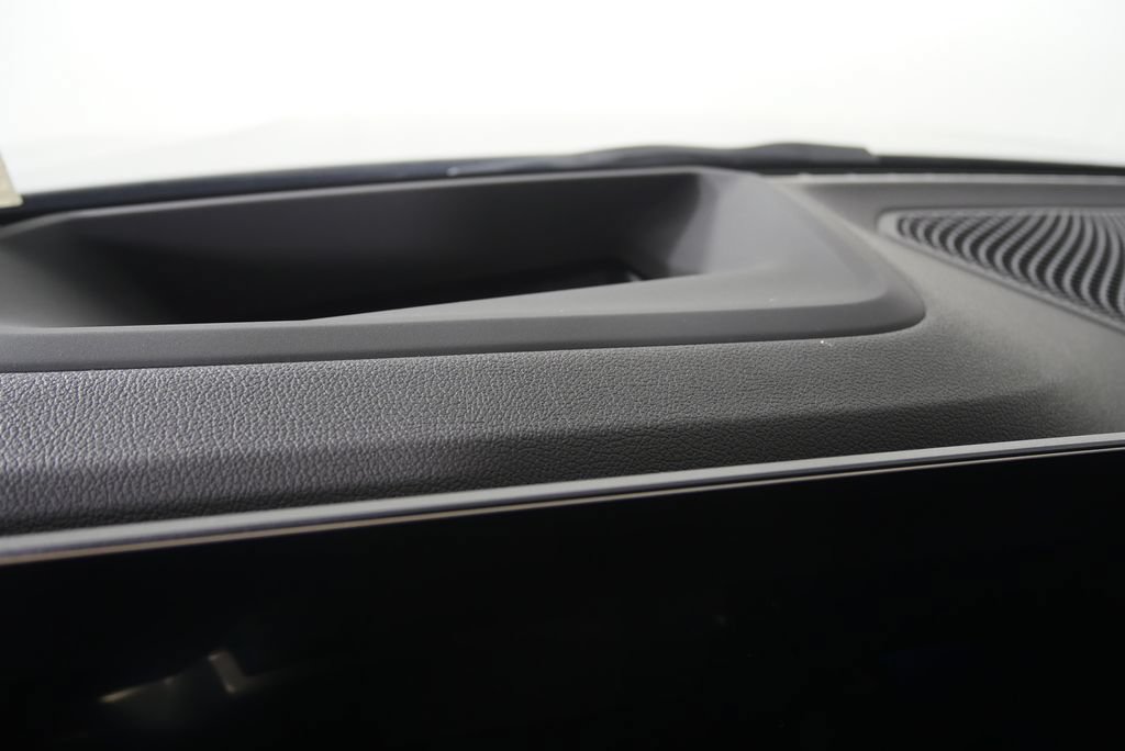 Used 2026 BMW 330i Sedan w/ Premium Package RWD image 19