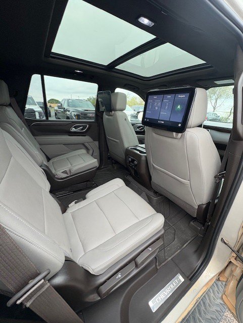 Used 2021 Chevrolet Tahoe Z71 w/ Rear Media and Nav Package AWD/4WD image 10