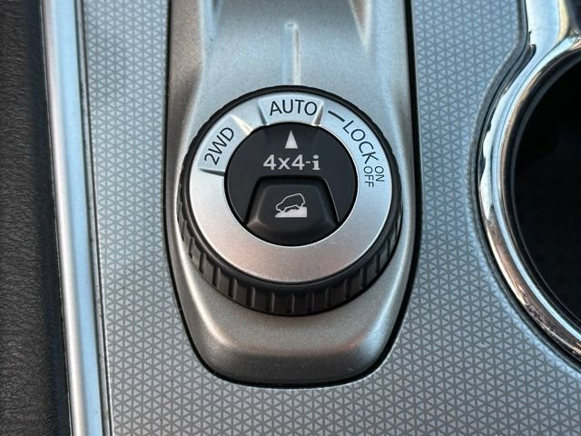 Used 2019 Nissan Pathfinder SL AWD/4WD image 35