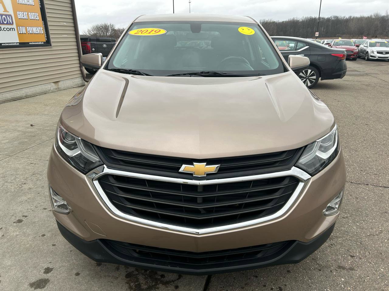 Used 2019 Chevrolet Equinox LT image 2