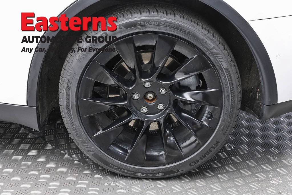 Used 2021 Tesla Model Y Long Range AWD/4WD image 8