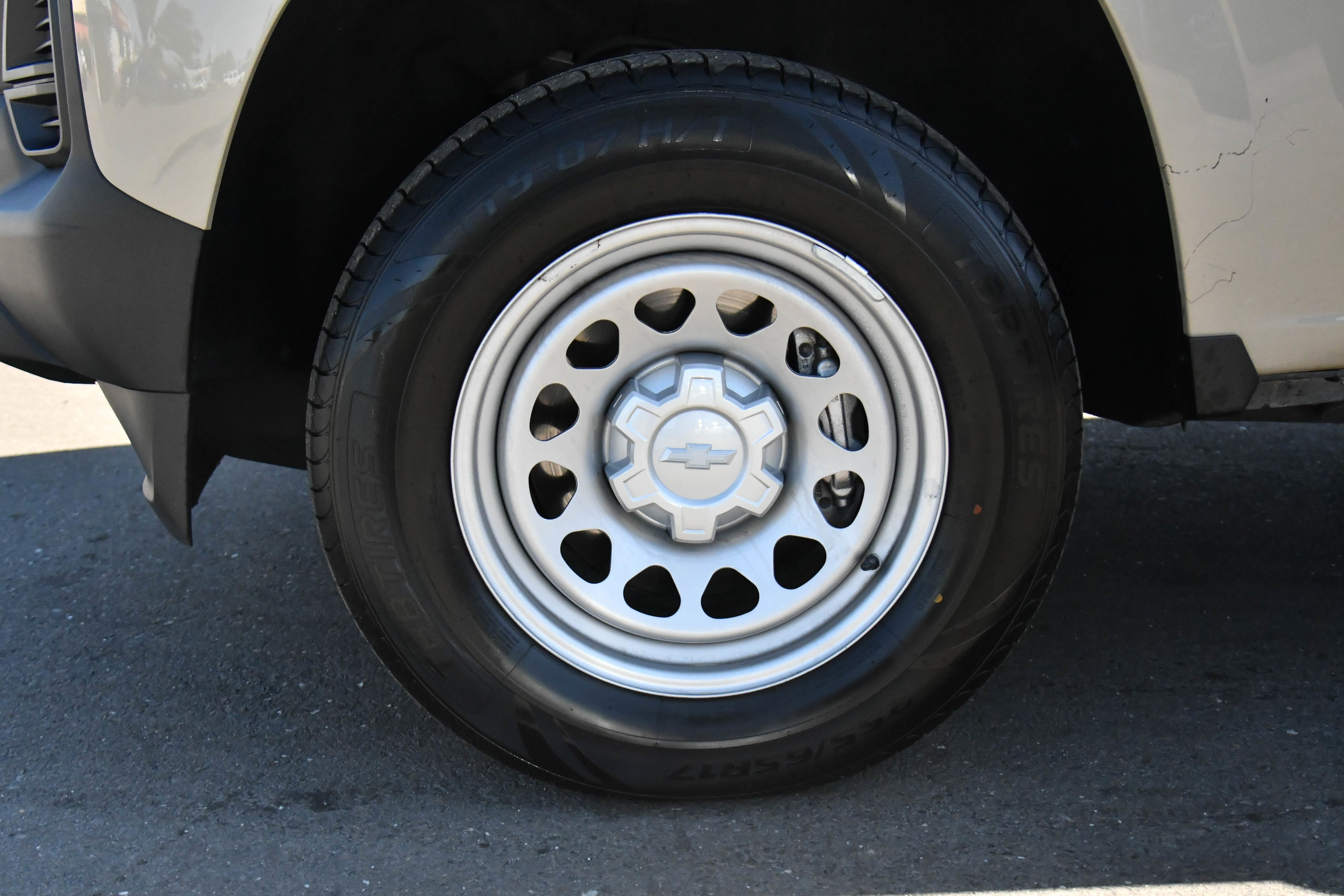 Used 2023 Chevrolet Colorado W/T RWD image 12