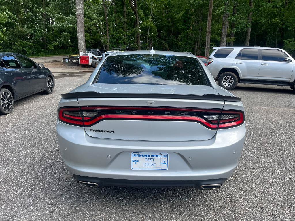 Used 2023 Dodge Charger SXT w/ Blacktop Package RWD image 9