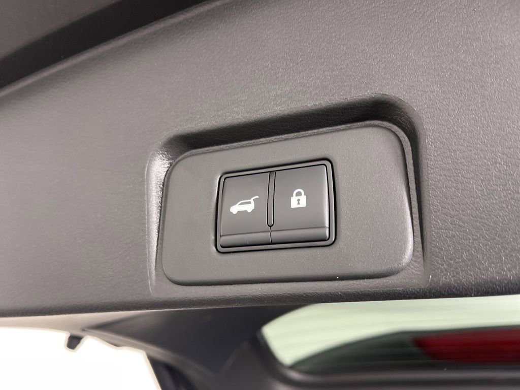 Used 2025 Nissan Rogue SV AWD/4WD image 9