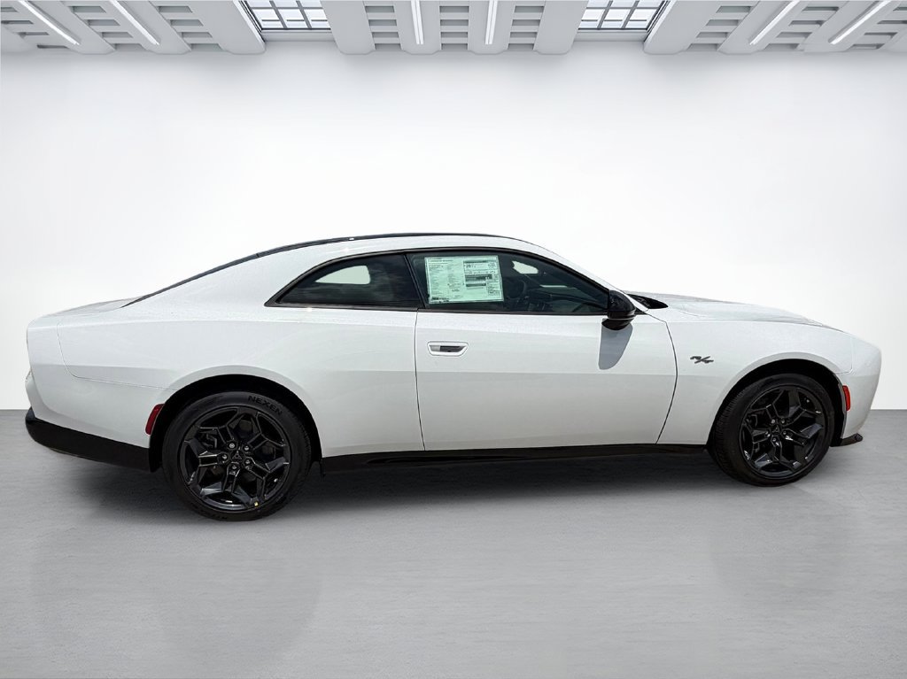 New 2026 Dodge Charger R/T w/ Blacktop Package AWD/4WD image 2