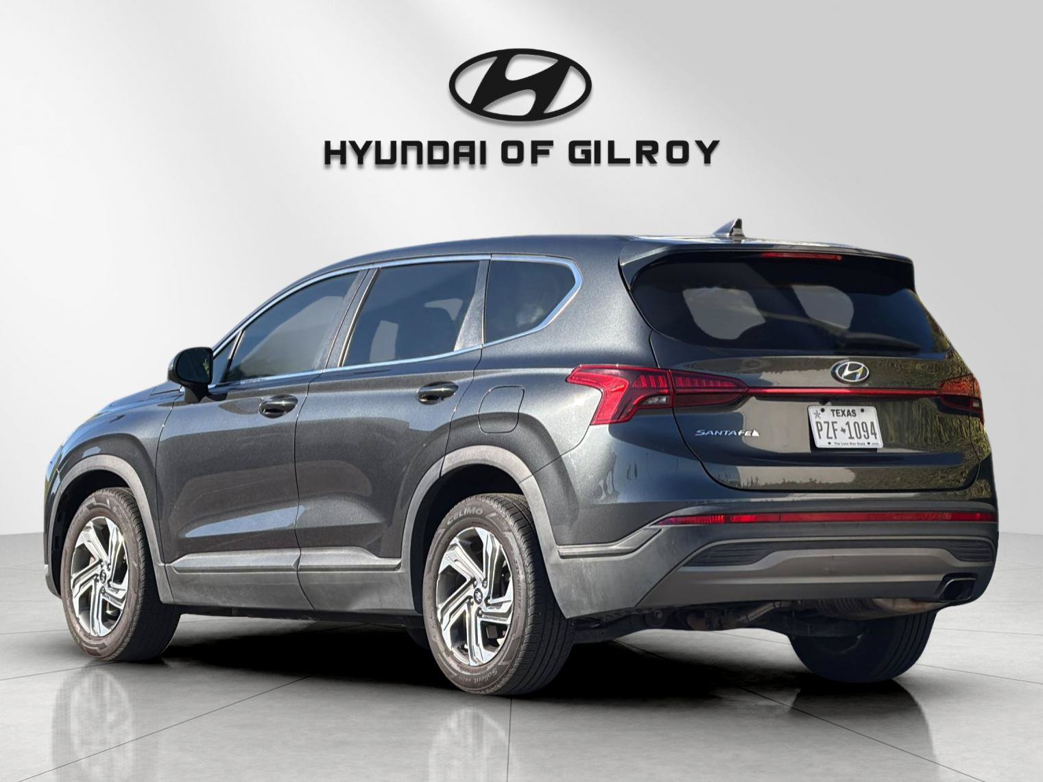 Used 2022 Hyundai Santa Fe SE w/ Cargo Package FWD image 3