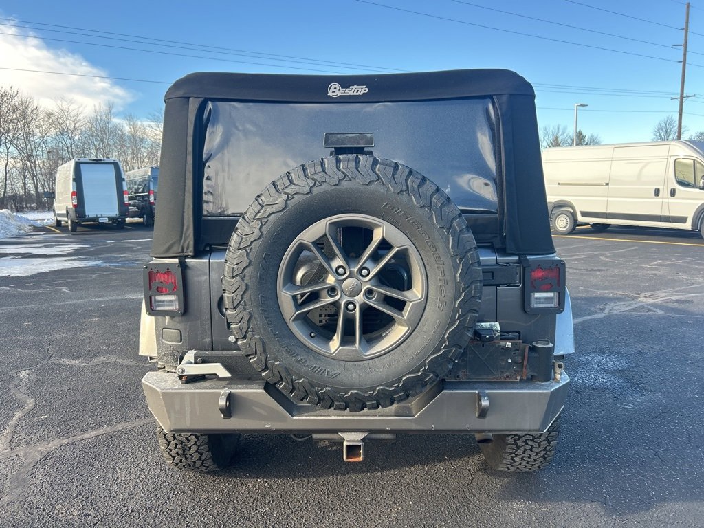 Used 2016 Jeep Wrangler Unlimited Sahara image 7